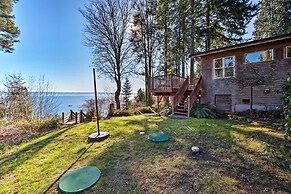 Puget Sound Escape: Private Beach & Oversized Deck