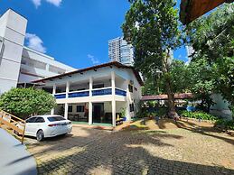 CR Hotel Bueno