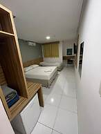 CR Hotel Bueno