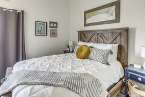 'salt & Light' Oceanfront Condo w/ Pool & Elevator