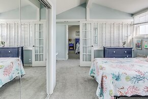 'salt & Light' Oceanfront Condo w/ Pool & Elevator