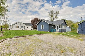 Homey Cottage With Sunroom & Smart TV!