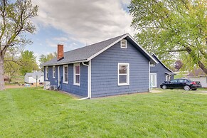 Homey Cottage With Sunroom & Smart TV!