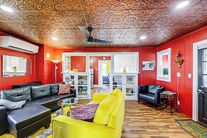 Homey Cottage With Sunroom & Smart TV!