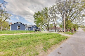Homey Cottage With Sunroom & Smart TV!