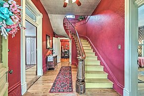 The Lilly House: Historic Glen Rose Home w/ Porch!