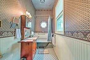 The Lilly House: Historic Glen Rose Home w/ Porch!