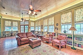 The Lilly House: Historic Glen Rose Home w/ Porch!