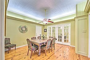 The Lilly House: Historic Glen Rose Home w/ Porch!