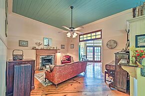 The Lilly House: Historic Glen Rose Home w/ Porch!