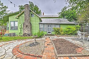 The Lilly House: Historic Glen Rose Home w/ Porch!