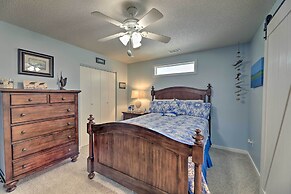 Beaufort Pad w/ Patio: 3 Blocks to Waterfront!