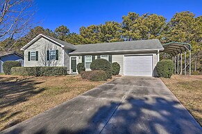 Beaufort Pad w/ Patio: 3 Blocks to Waterfront!