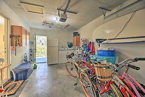 Beaufort Pad w/ Patio: 3 Blocks to Waterfront!