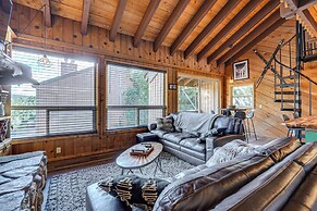 Brian Head Condo w/ Deck & View - Walk to Ski Lift
