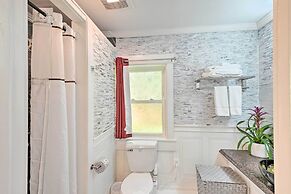 Cute Ellsworth Home w/ Deck, 16 Mi to Acadia!