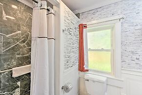 Cute Ellsworth Home w/ Deck, 16 Mi to Acadia!