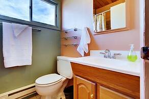 Cozy Mtn Home ~ 2 Mi to Breck Resort & Main St!