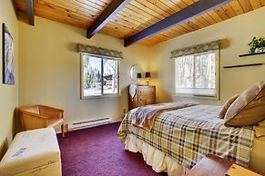 Cozy Mtn Home ~ 2 Mi to Breck Resort & Main St!