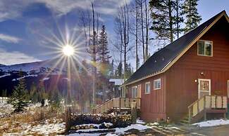 Cozy Mtn Home ~ 2 Mi to Breck Resort & Main St!