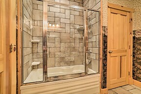 Custom Cabin w/ 12 Acres on Dale Hollow Lake!