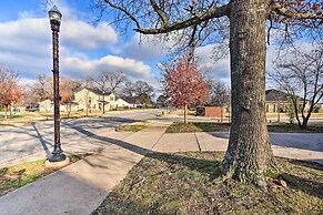 Home: Grassy Yard, Walk to Bentonville Square