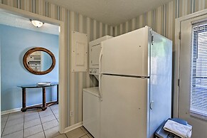 Resort Pool & Golf: Palmetto Dunes Beach Villa
