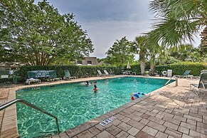 Resort Pool & Golf: Palmetto Dunes Beach Villa