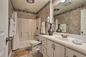 Resort Pool & Golf: Palmetto Dunes Beach Villa