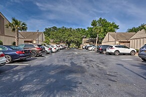 Resort Pool & Golf: Palmetto Dunes Beach Villa