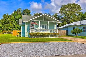 Charming Coastal Getaway, Near Beach & Pier!