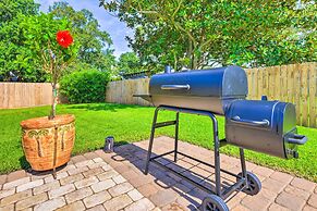 Charming Coastal Getaway, Near Beach & Pier!