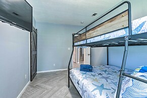 Charming Coastal Getaway, Near Beach & Pier!