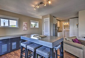 Waterfront Condo on Pier in Downtown Astoria!