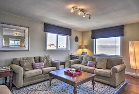 Waterfront Condo on Pier in Downtown Astoria!