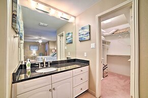 Bright and Breezy Condo, 2 Mi to Whitecap Beach!