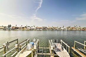 Bright and Breezy Condo, 2 Mi to Whitecap Beach!