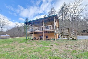 Pet-friendly Cabin w/ Hot Tub in Daniel Boone NF