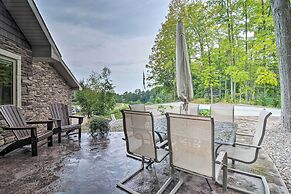 Modern Arcadia Farmhouse on 80 Acres w/ Fire Pit!