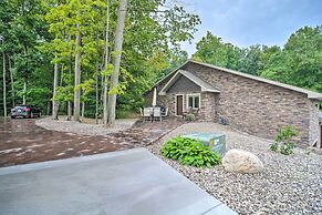 Modern Arcadia Farmhouse on 80 Acres w/ Fire Pit!