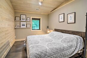 Modern Arcadia Farmhouse on 80 Acres w/ Fire Pit!