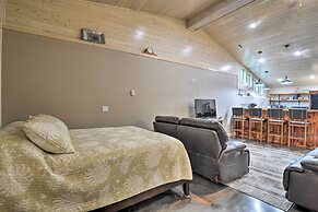 Modern Arcadia Farmhouse on 80 Acres w/ Fire Pit!