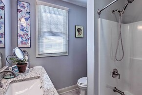 New London Hideaway Near Beaches & Local Spots!