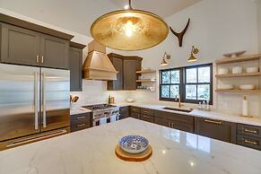 Inviting & Renovated Home in Crested Butte!