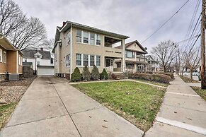 Lakewood Home w/ Yard ~ 8 Mi to Cleveland!