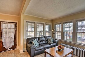 Lakewood Home w/ Yard ~ 8 Mi to Cleveland!