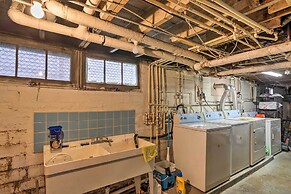 Lakewood Home w/ Yard ~ 8 Mi to Cleveland!