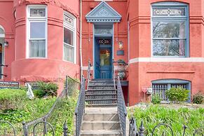 Historic Georgetown Townhome: Walkable Location!