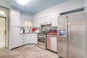 Historic Georgetown Townhome: Walkable Location!