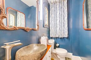 Historic Georgetown Townhome: Walkable Location!